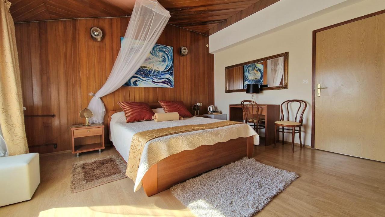 Guest House Villa Ines - Annex Bed & Breakfast Zadar
